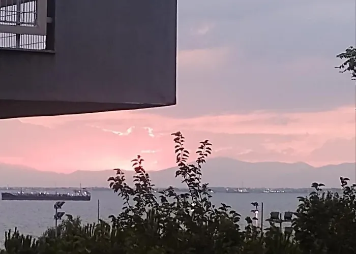 Urban Sea Vibes * Thessaloniki